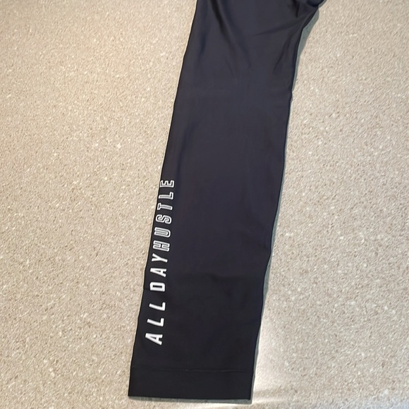 Under Armour Women’s Project Rock Leggings - Picture 4 of 5